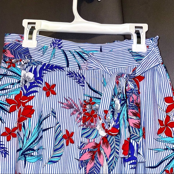 Floral adjustable pants - Picture 2 of 2